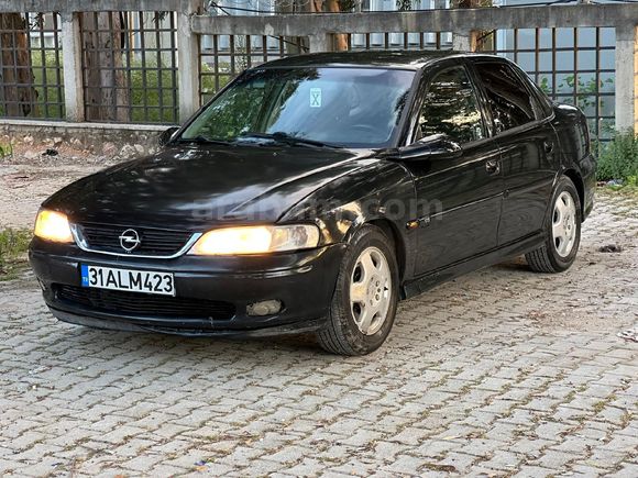 Galeriden Opel Vectra 2.0 100.Yıl 2000 Model Hatay