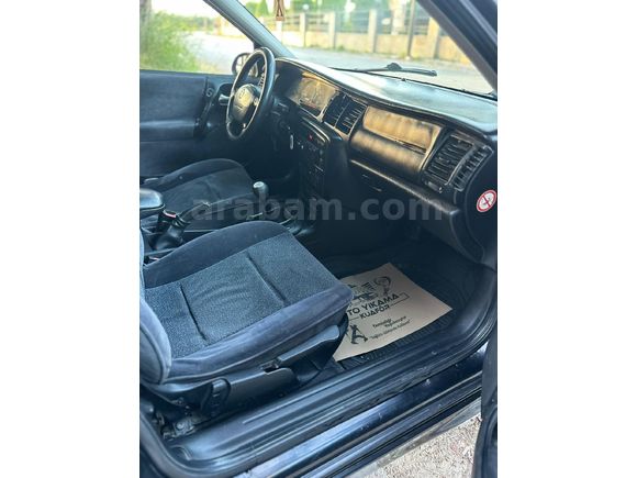 Galeriden Opel Vectra 2.0 100.Yıl 2000 Model Hatay