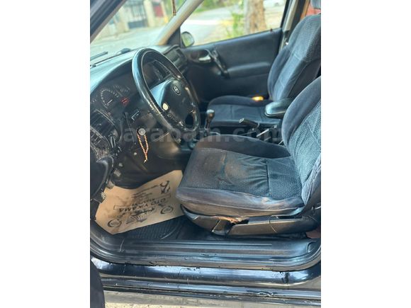 Galeriden Opel Vectra 2.0 100.Yıl 2000 Model Hatay