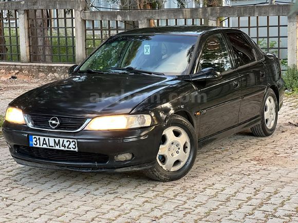 Galeriden Opel Vectra 2.0 100.Yıl 2000 Model Hatay