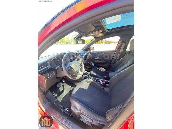 Corsa 1.2 T Elegance 32.000 Km Çift Renk Cam Tavan