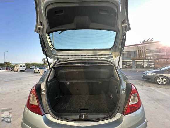 OPEL CORSA 111 YIL ÖZEL SERİ ENJOY DÜŞÜK KM