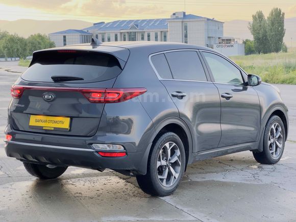 DAS AUTO,dan Kia Sportage 1.6 CRDI Cool 2021 Model  hatasız 