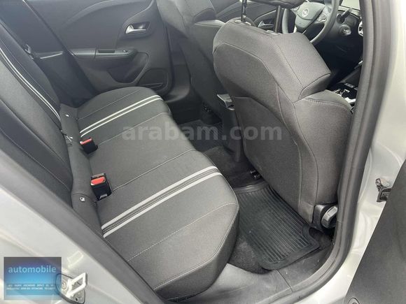 14 BİN KM DE CORSA 1.2 GS PAKET