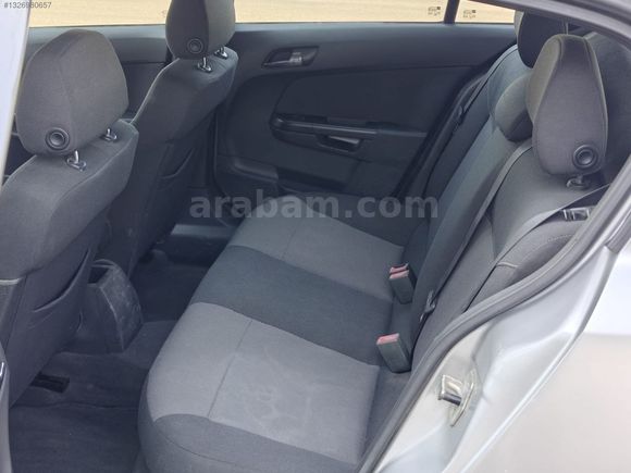2012 Model Boyasız Değişensiz Dizel Opel Astra