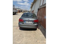 Sahibinden Volkswagen Jetta 1.6 TDi Trendline 2014 Model  282.500 km Gri (titanyum)