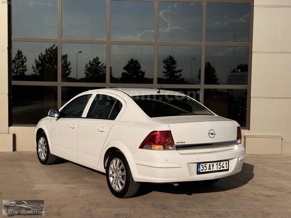 **2012 OPEL ASTRA SEDAN 1.6 ENJOY PLUS 159.000 KM BEYAZ