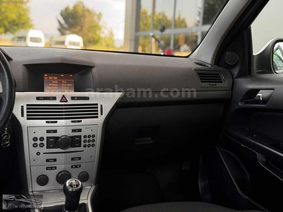 **2012 OPEL ASTRA SEDAN 1.6 ENJOY PLUS 159.000 KM BEYAZ