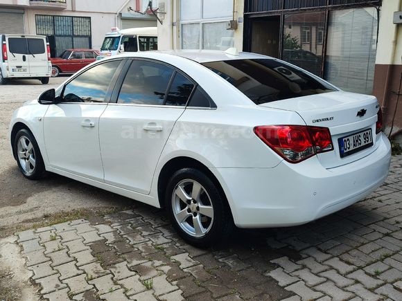 Sahibinden Chevrolet Cruze 1.6 LS Plus 2011 Model