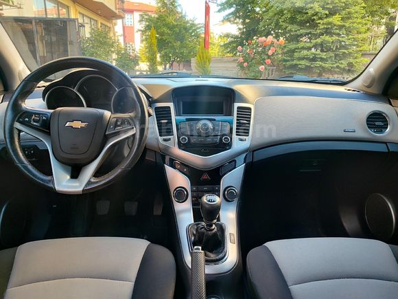 Sahibinden Chevrolet Cruze 1.6 LS Plus 2011 Model