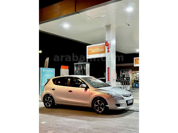 Sahibinden Hyundai i30 1.6 CRDi Team 2011 Model 