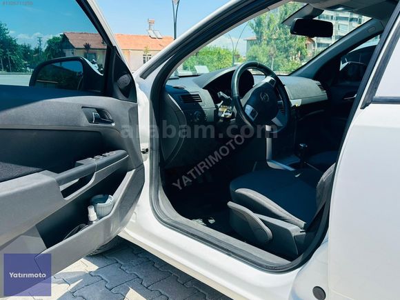 YATIRIM OTO'DAN 2011 MODEL OPEL ASTRA