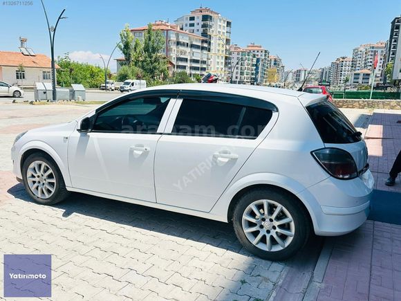 YATIRIM OTO'DAN 2011 MODEL OPEL ASTRA