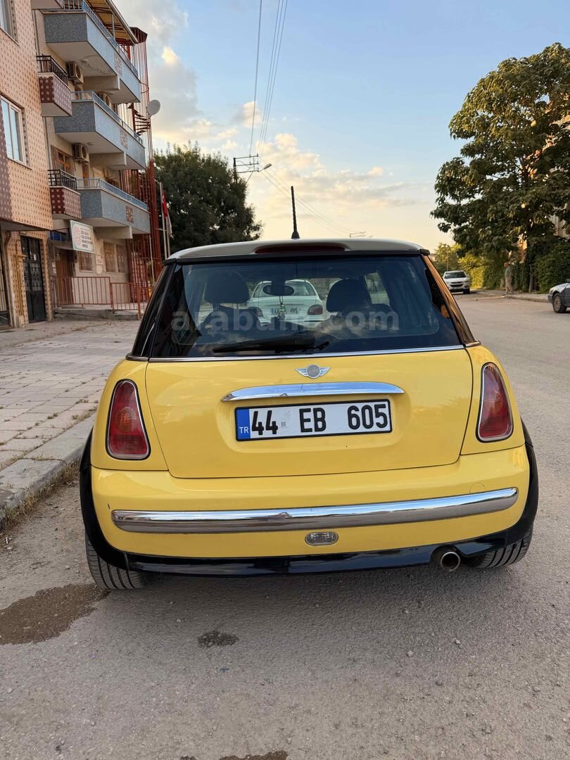 Sahibinden Mini Cooper 1.6 2003 Model 2