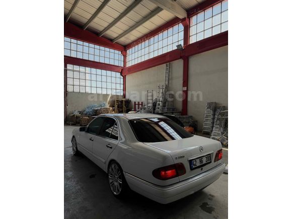 Sahibinden Mercedes - Benz E 200 Elegance 1997 Model 