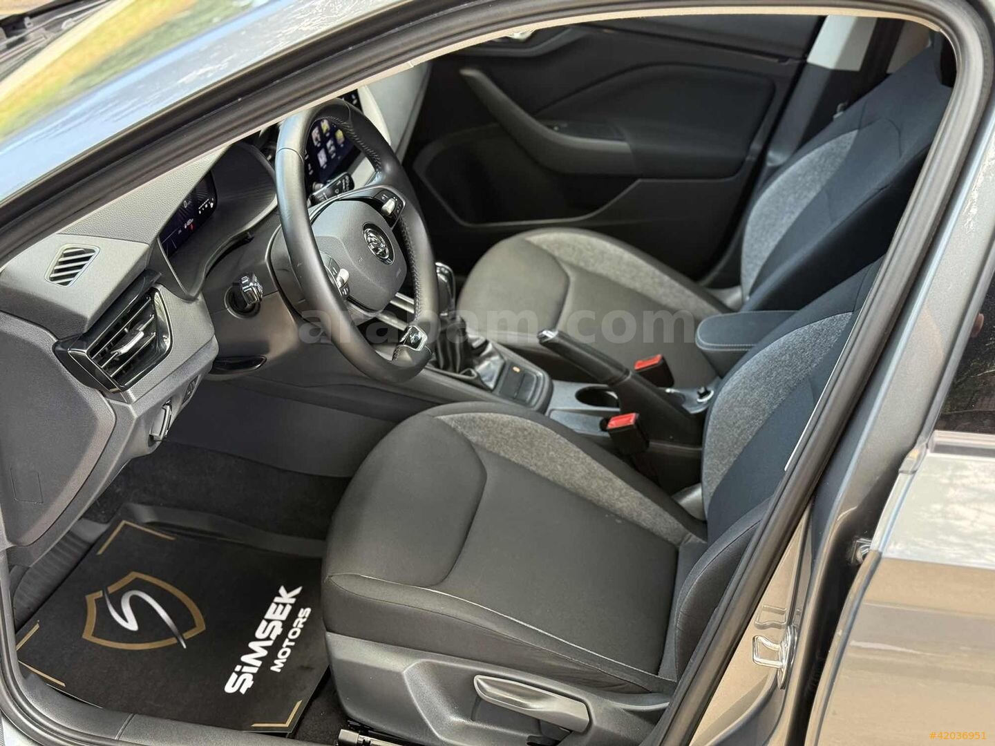 Galeriden Skoda Scala 1.0 TSI Elite 2024 Model İzmir 64.000 km Füme 4
