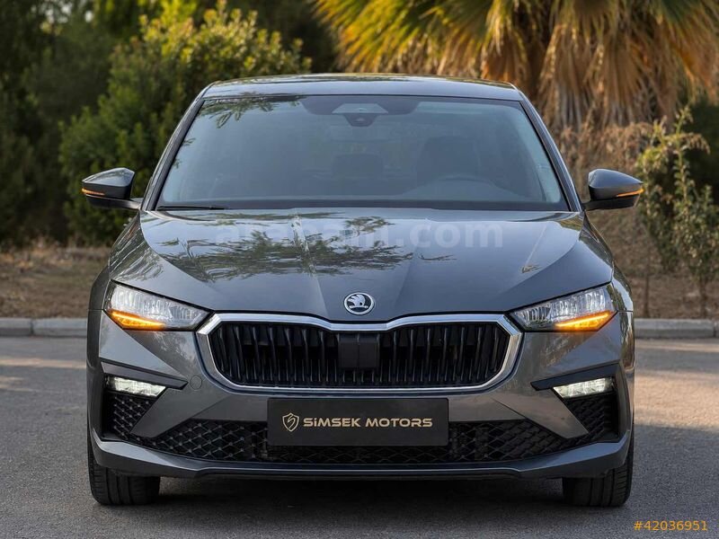 Galeriden Skoda Scala 1.0 TSI Elite 2024 Model İzmir 64.000 km Füme