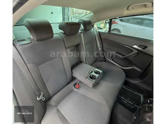 2015 MODEL HATASIZ BOYASIZ DEĞİŞENSİZ HASAR KAYITSIZ 135 BİN KM