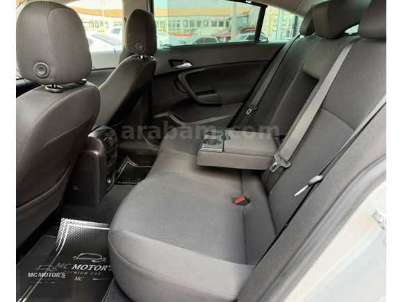 2015 MODEL HATASIZ BOYASIZ DEĞİŞENSİZ HASAR KAYITSIZ 135 BİN KM