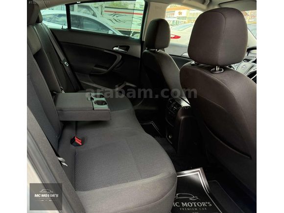 2015 MODEL HATASIZ BOYASIZ DEĞİŞENSİZ HASAR KAYITSIZ 135 BİN KM