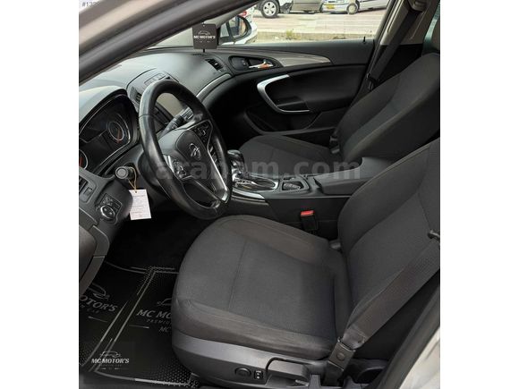 2015 MODEL HATASIZ BOYASIZ DEĞİŞENSİZ HASAR KAYITSIZ 135 BİN KM