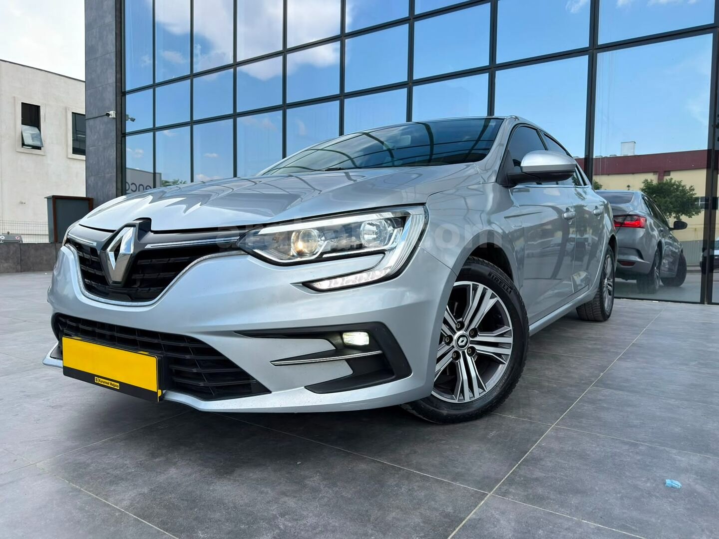 Galeriden Renault Megane 1.3 TCe Touch 2023 Model Gaziantep 168.000 km Gri (metalik) 1