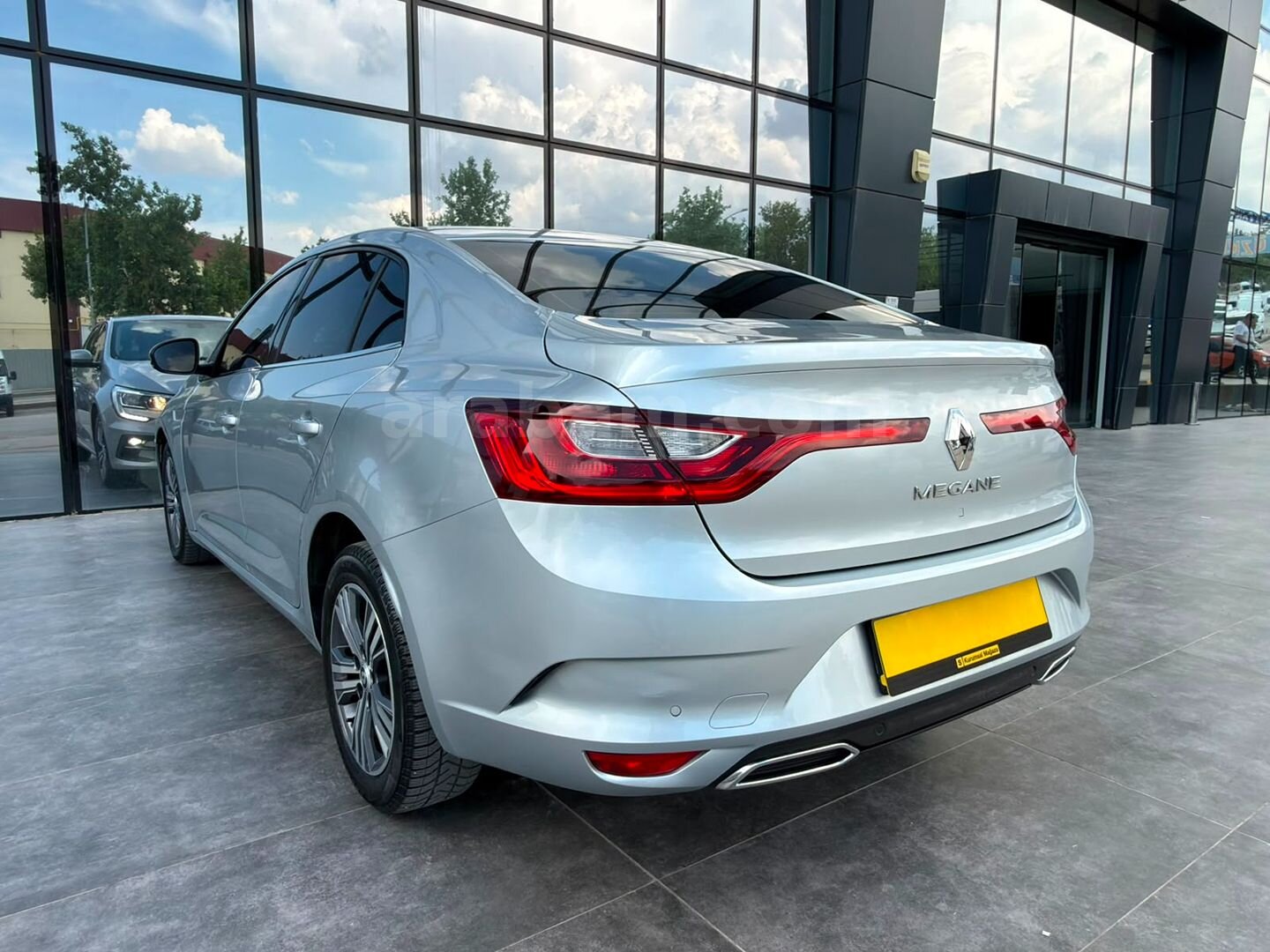 Galeriden Renault Megane 1.3 TCe Touch 2023 Model Gaziantep 168.000 km Gri (metalik) 6