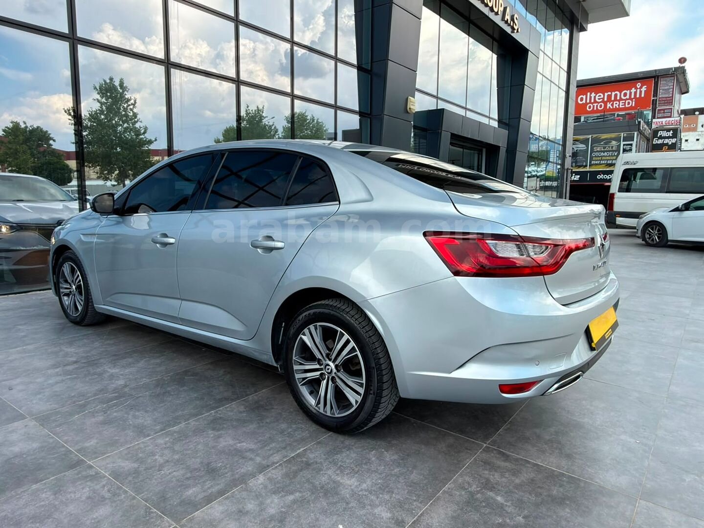 Galeriden Renault Megane 1.3 TCe Touch 2023 Model Gaziantep 168.000 km Gri (metalik) 5