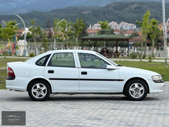 1996 MODEL BAKIMLI / KLİMALI OPEL VECTRA GLS