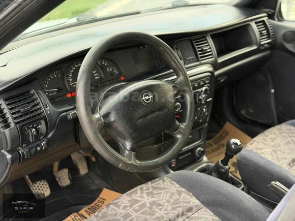 1996 MODEL BAKIMLI / KLİMALI OPEL VECTRA GLS