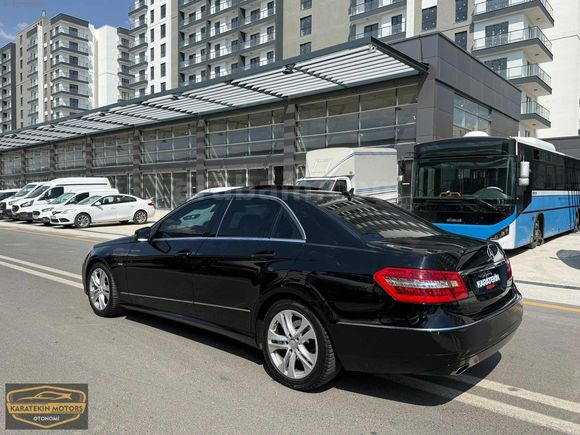 KARATEKİNDEN EFSANE HATASIZ EMSALSİZ E200 LPG UYUMLU CAM TAVAN