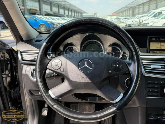 KARATEKİNDEN EFSANE HATASIZ EMSALSİZ E200 LPG UYUMLU CAM TAVAN