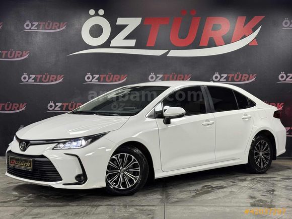 ÖZTÜRKDEN 2021 TOYOTA COROLLA VİSİON PLUS HATASIZ BOYASIZ