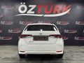 ÖZTÜRKDEN 2021 TOYOTA COROLLA VİSİON PLUS HATASIZ BOYASIZ