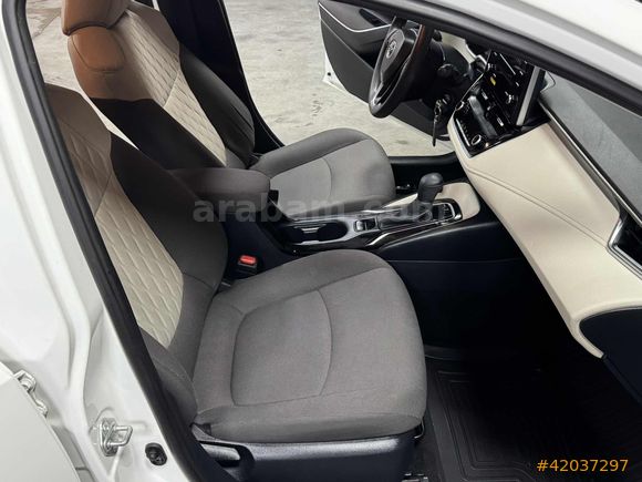 ÖZTÜRKDEN 2021 TOYOTA COROLLA VİSİON PLUS HATASIZ BOYASIZ