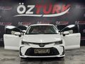 ÖZTÜRKDEN 2021 TOYOTA COROLLA VİSİON PLUS HATASIZ BOYASIZ