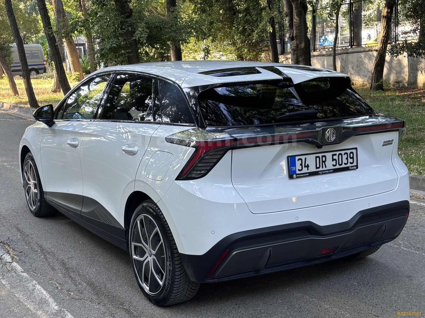 Galeriden MG MG4 Luxury 2023 Model İstanbul 30.000 km Gri 7
