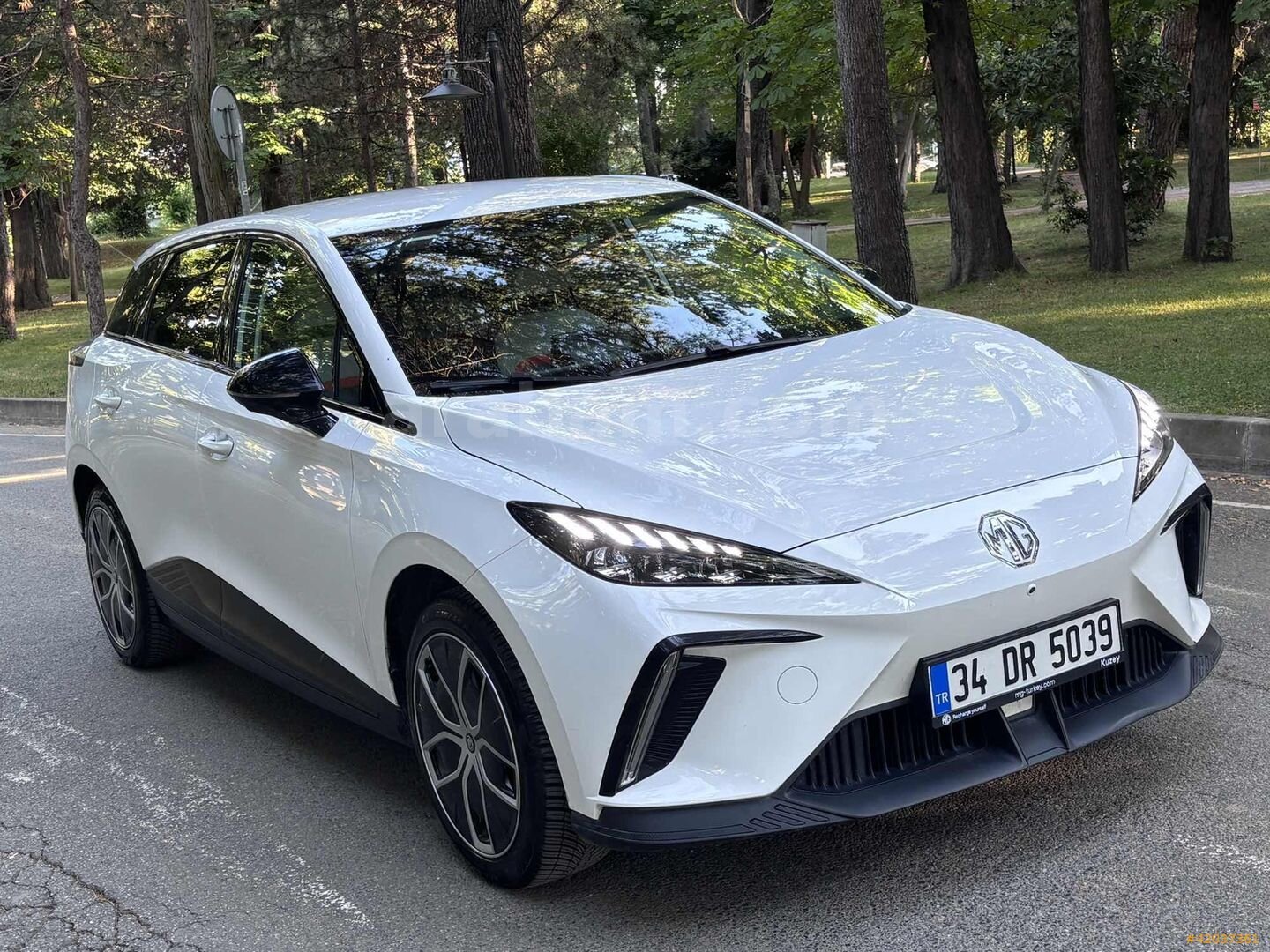 Galeriden MG MG4 Luxury 2023 Model İstanbul 30.000 km Gri 2