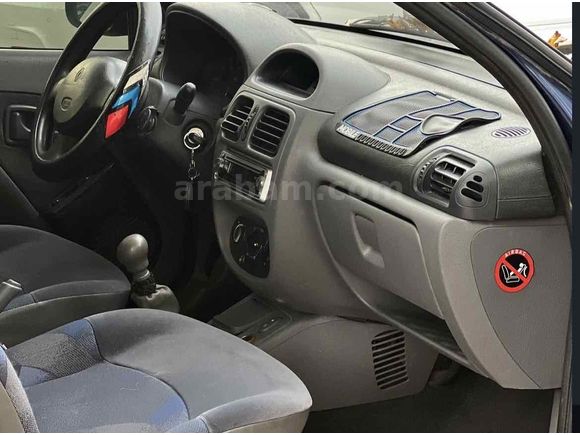 Sahibinden Renault Clio 1.4 RTA 2001 Model  162.000 km Mavi