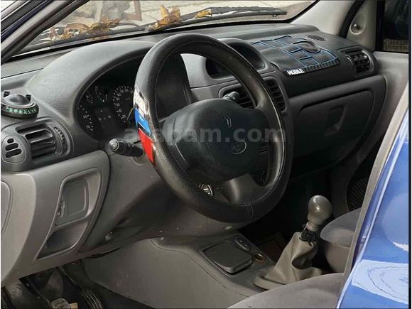 Sahibinden Renault Clio 1.4 RTA 2001 Model  162.000 km Mavi