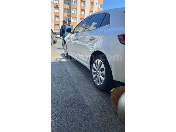 Sahibinden Renault Megane 1.6 Joy 2017 Model 