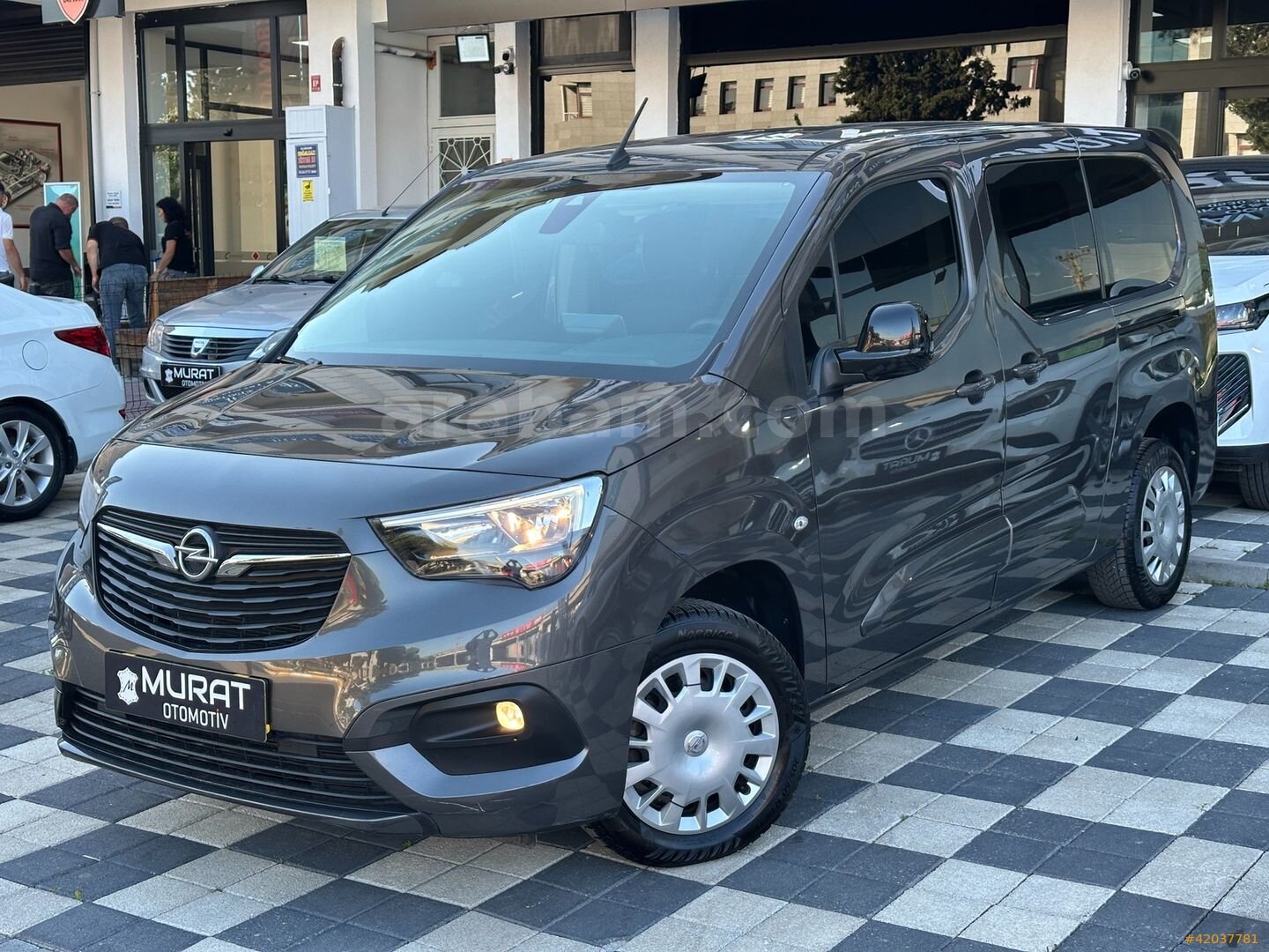Galeriden Opel Combo 1.5 CDTI Elegance 2023 Model Balıkesir 44.000 km Gri 6