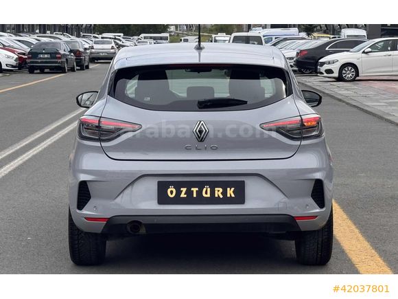 2025 CLİO 1.0 TCE EVOLUTİON OTOMATİK 17.000 KM HATASIZ-BOYASIZ