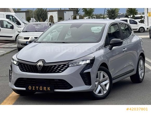 2025 CLİO 1.0 TCE EVOLUTİON OTOMATİK 17.000 KM HATASIZ-BOYASIZ
