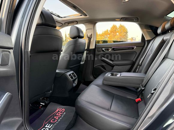 2022 MODEL HONDA CİVİC 1.5 VTEC 182hp ExecutivePlus 40.000KM