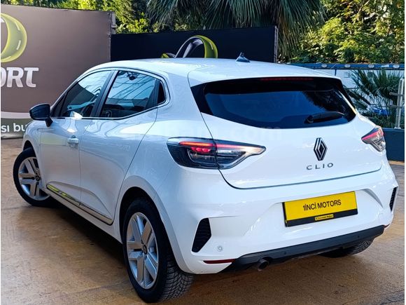 2023 RENAULT CLİO 1.0 TCE EVOLATİON*OTOMATİK SERVİS B.. EMSALSİZ