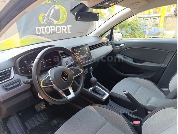 2023 RENAULT CLİO 1.0 TCE EVOLATİON*OTOMATİK SERVİS B.. EMSALSİZ