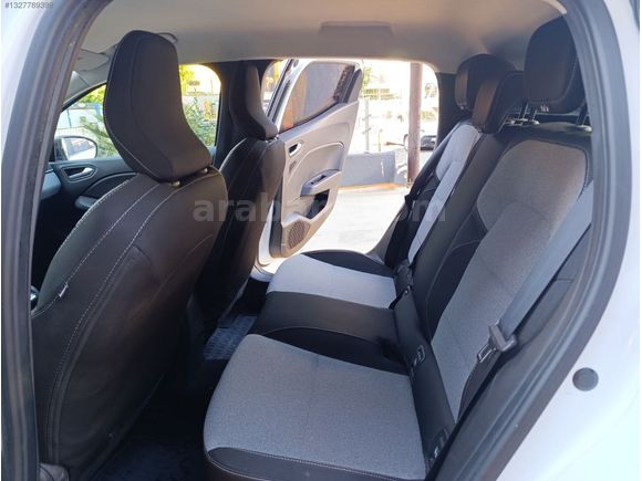 2023 RENAULT CLİO 1.0 TCE EVOLATİON*OTOMATİK SERVİS B.. EMSALSİZ