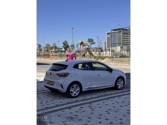 Clio 1.0 TCE Evolution X-tronic