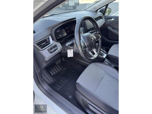 Clio 1.0 TCE Evolution X-tronic